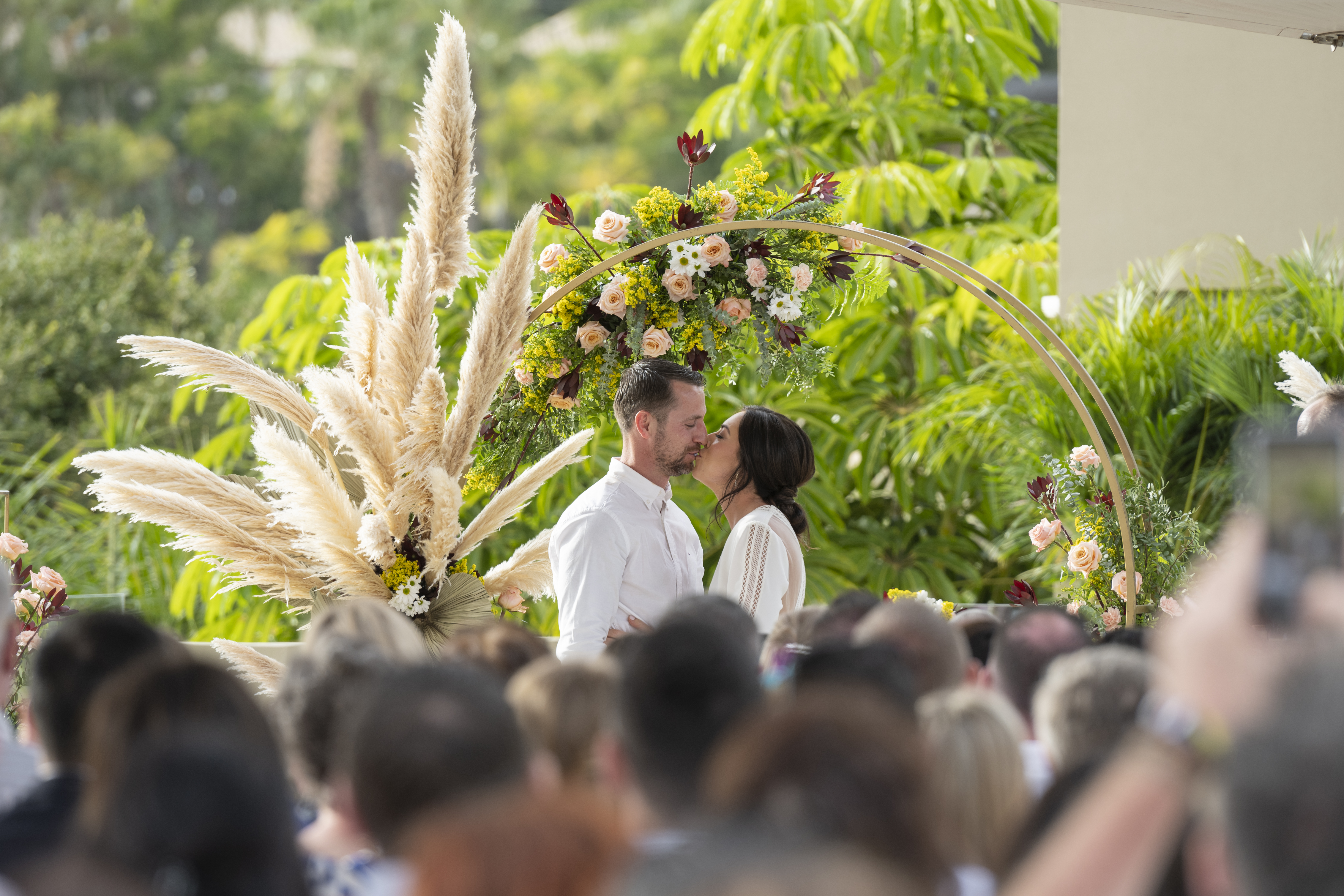 Book your wedding day in GF VICTORIA